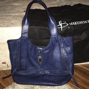Navy leather B Makowsky shoulder bag!